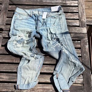 American Eagle Tomgirl Classic Vintage Destroy Light Wash Distressed Jeans 6-28W
